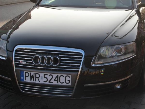 Chrome strip for the front grill for AUDi A6 C6 Sedan or Kombi