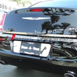 Chrome strip for the trunk lid for the CHRYSLER 300C Sedan 2005-2010