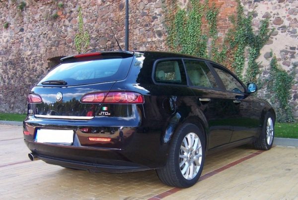 alfa-romeo-159-sw-kombi-listwa-chrom-chromowana-3m-ochronna-na-klape-bagaznika (3)