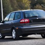 volvo-v40-95-04-listwa-chrom-chromowana-3m-ochronna-na-klape-bagaznika – 4