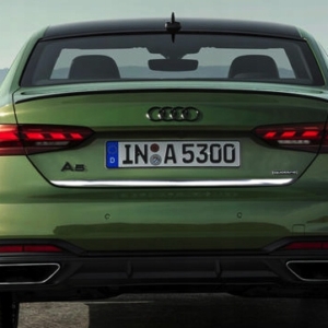 Audi A5 Coupe 2020+ LISTWA CHROM na klapę