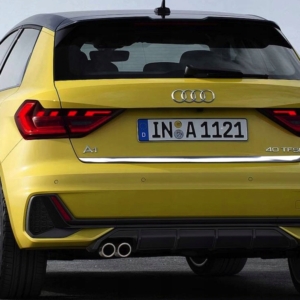 Audi A1 Citycarver - LISTWA CHROM Chromowana Klapa