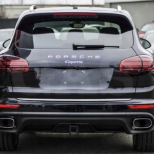Porsche CAYENNE II Listwa chrom klapa bagażnika 21